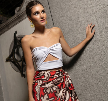 Polera strapless blanca