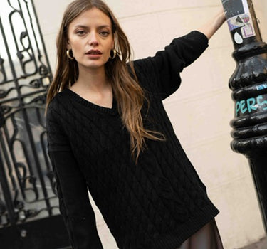 Alicia black vest