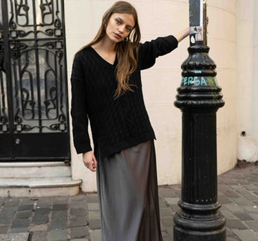 Alicia black vest
