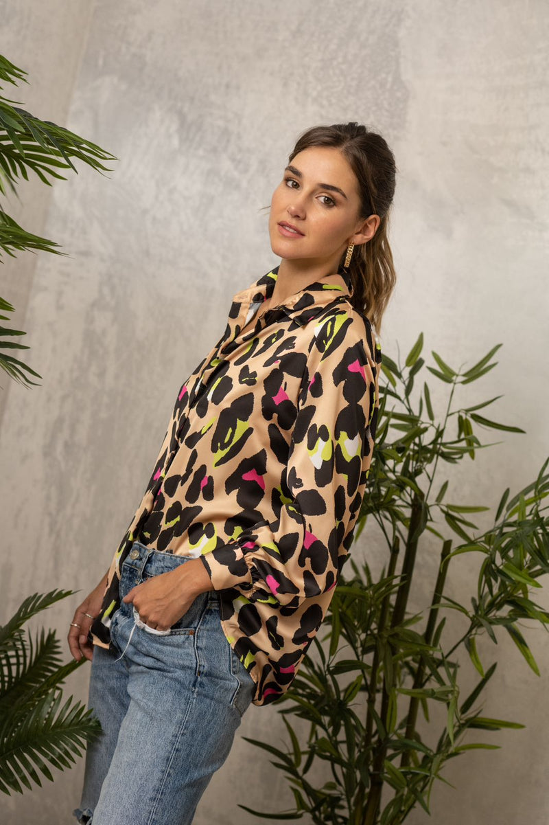 HARLEY ANIMAL BEIGE/FUCHSIA BLOUSE 